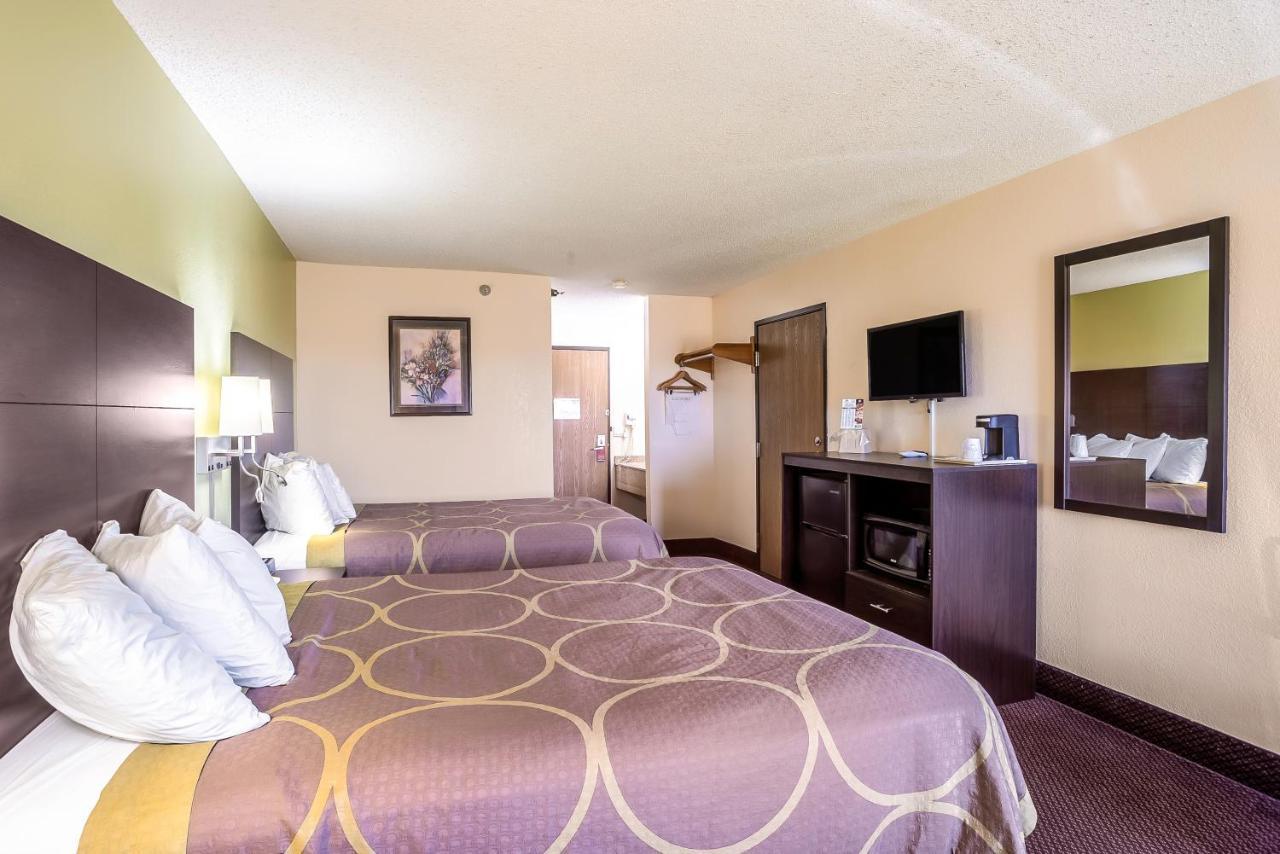 Super 8 By Wyndham Galesburg Hotel Exterior foto